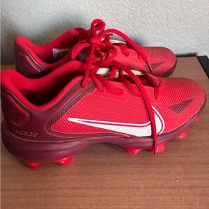 Nike Soccer Cleats Kids size 4Y EUC